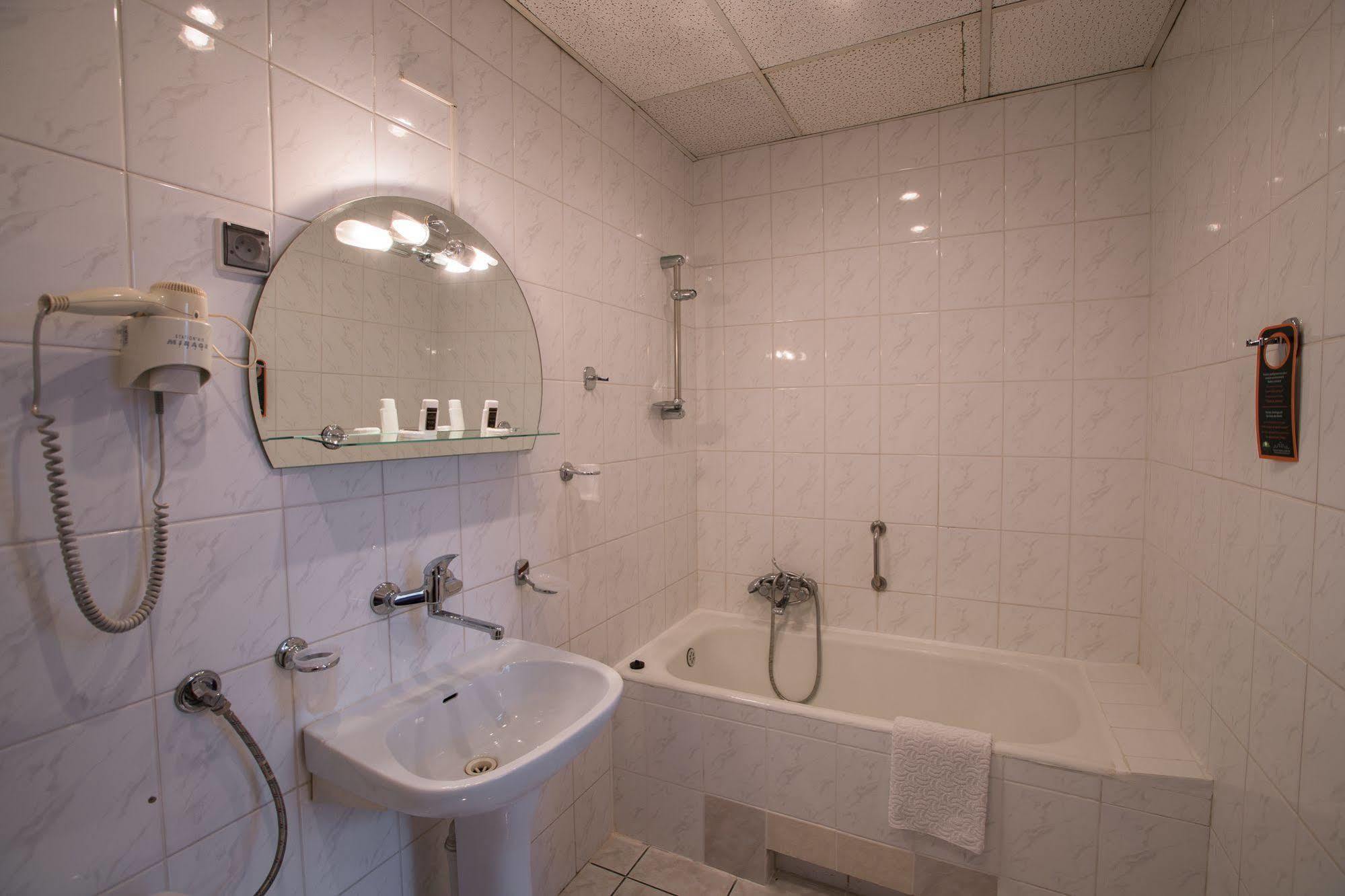 Hotel Kapitan Щецин Экстерьер фото